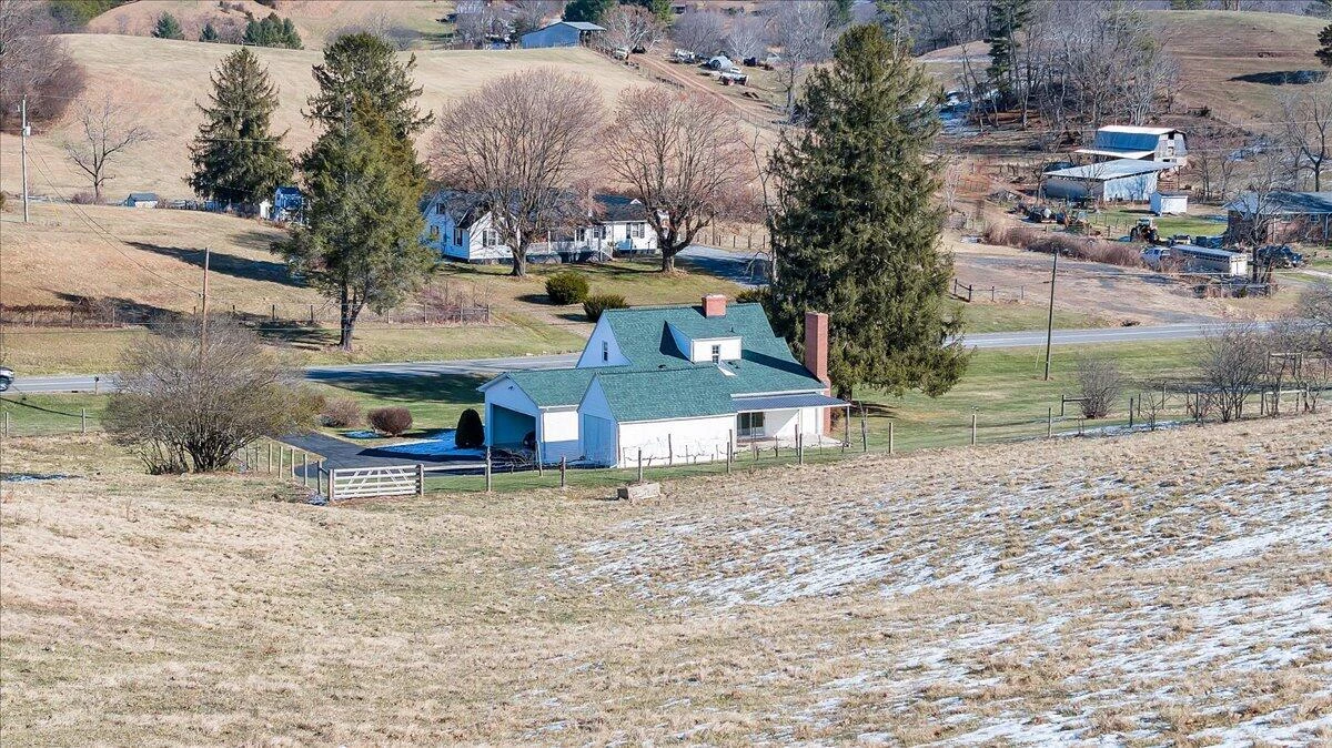 1859 Fort Chiswell RD - Photo 6