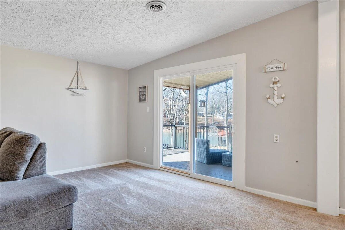 1111 Jefferson Dock RD - Photo 12