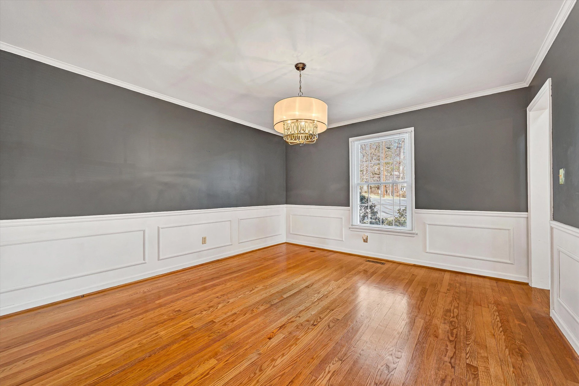 3034 Tree Top LN - Photo 20