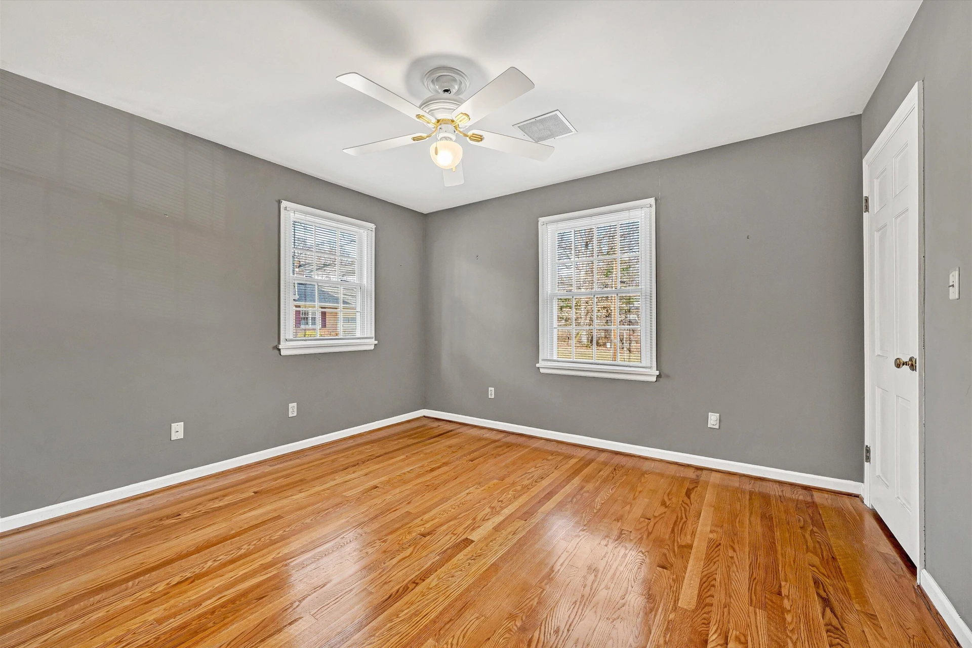 3034 Tree Top LN - Photo 35