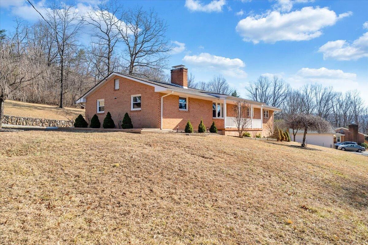 5292 Amanda LN - Photo 3