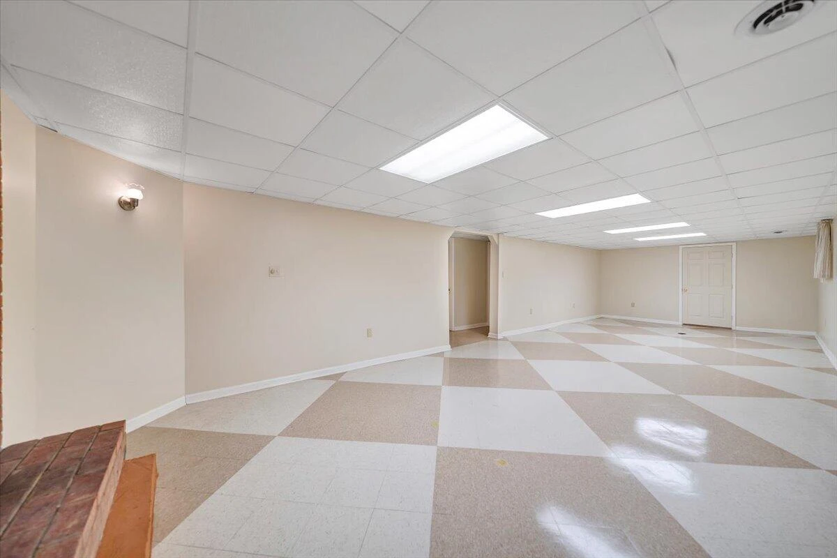 5292 Amanda LN - Photo 35