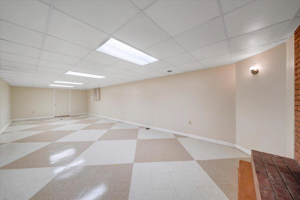 5292 Amanda LN - Photo 36