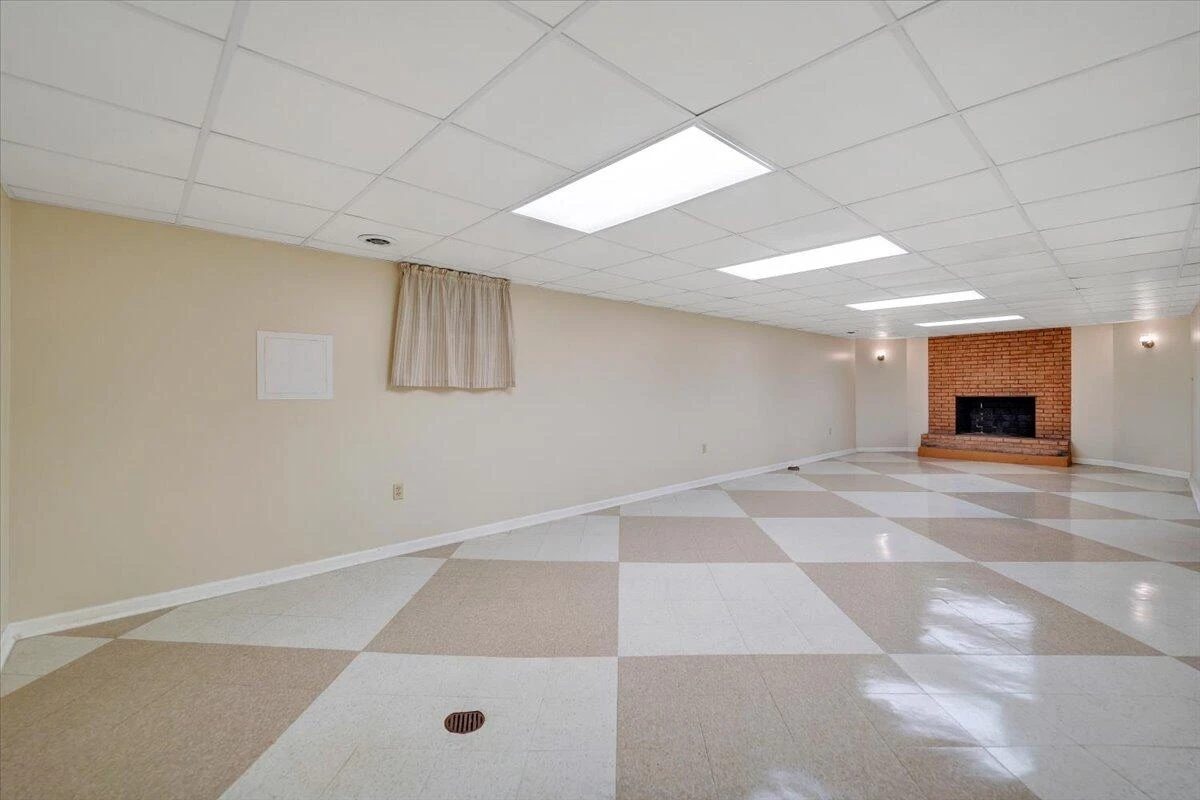 5292 Amanda LN - Photo 37