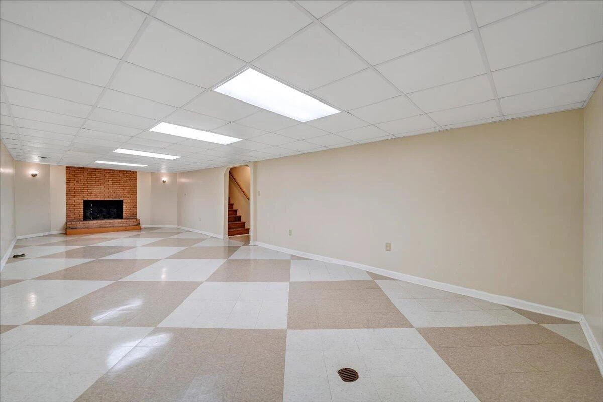 5292 Amanda LN - Photo 38
