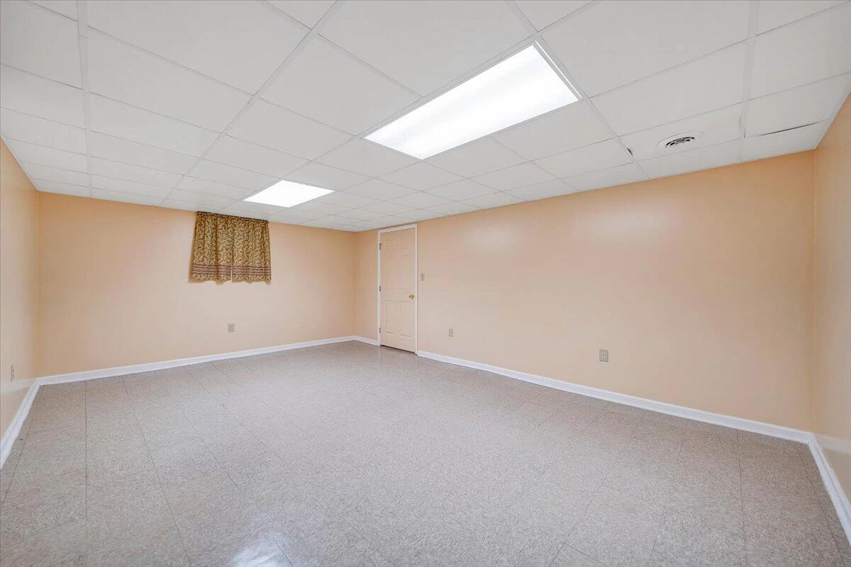 5292 Amanda LN - Photo 42