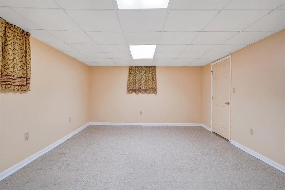 5292 Amanda LN - Photo 43