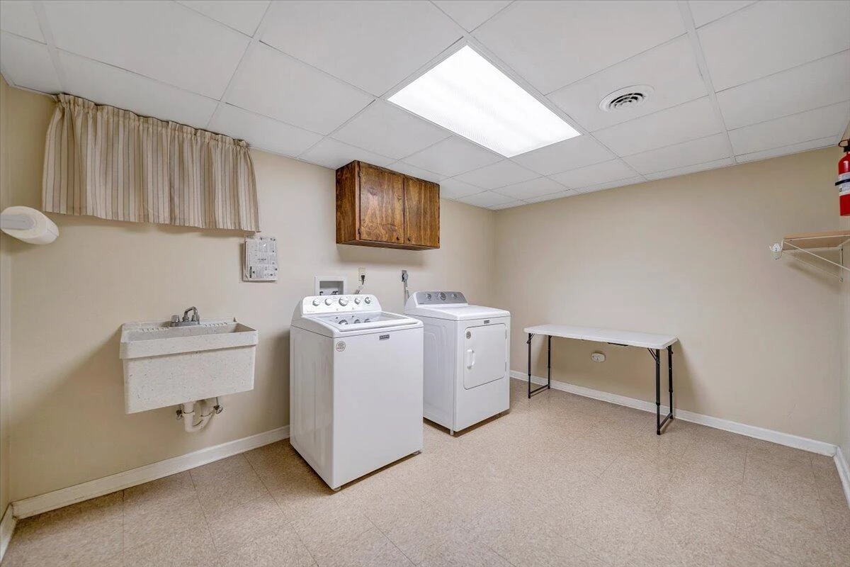5292 Amanda LN - Photo 44
