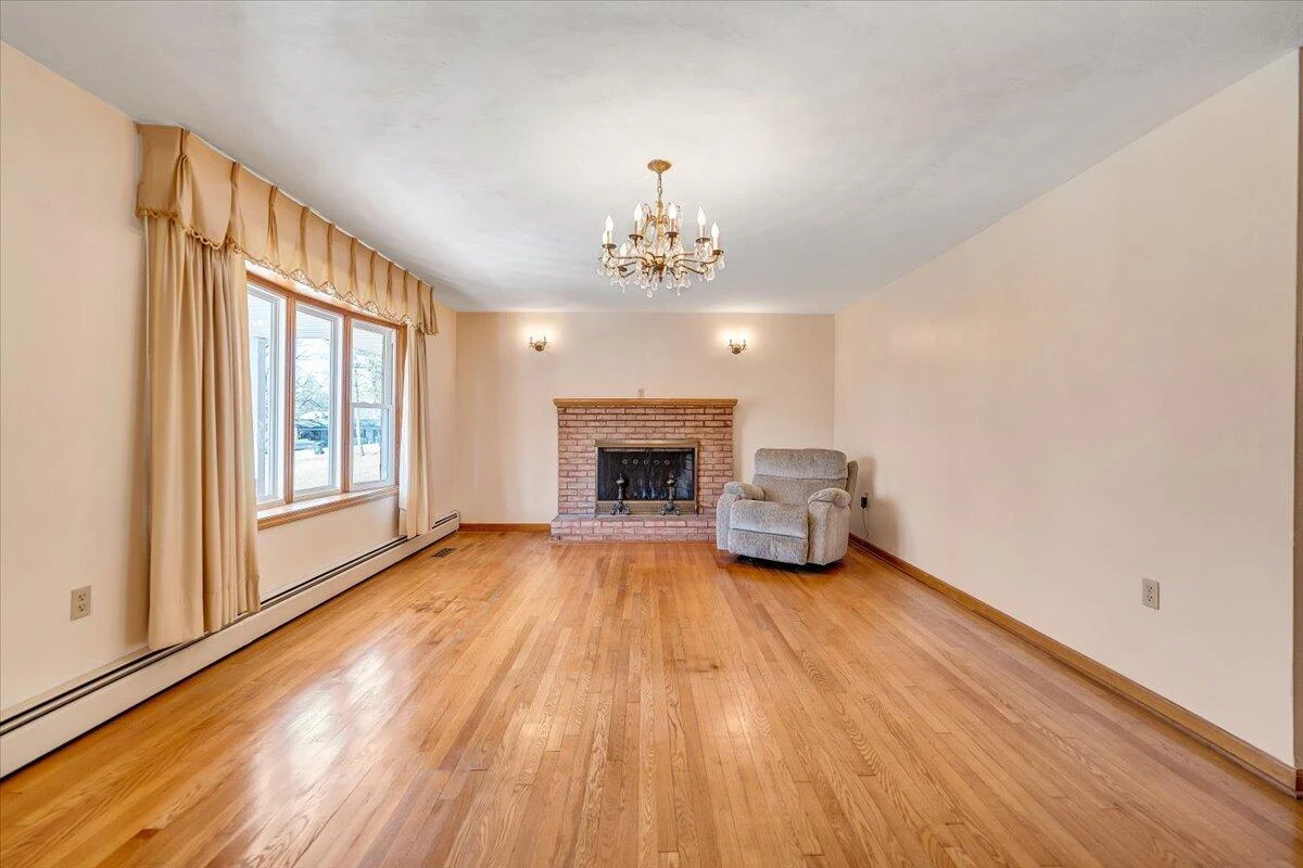 5292 Amanda LN - Photo 8