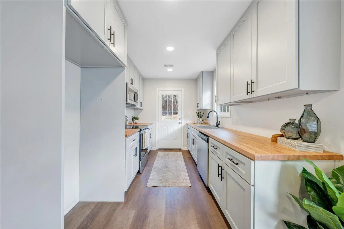 1814 Riverdale RD SE - Photo 14