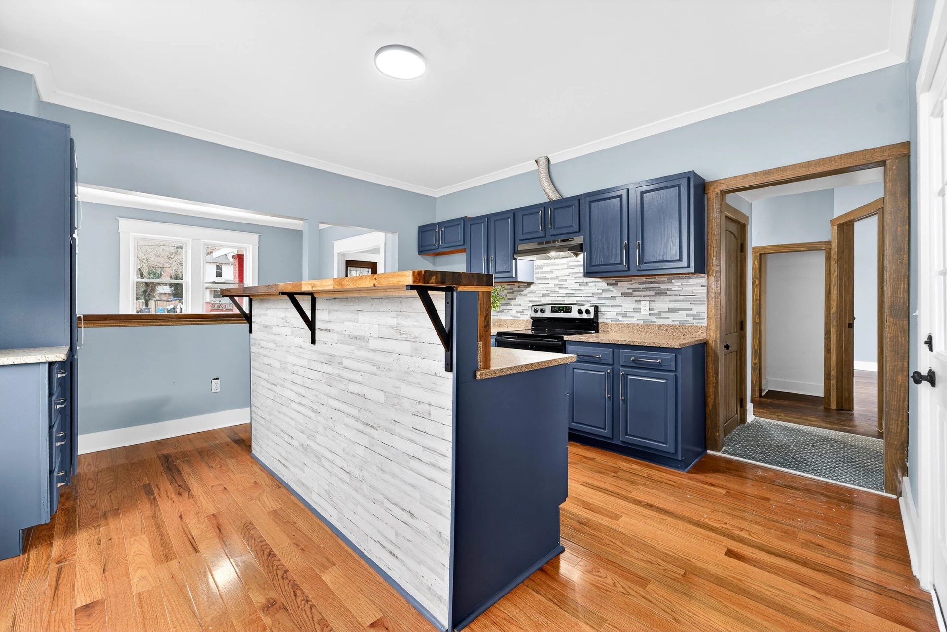 1015 Rugby BLVD NW - Photo 15