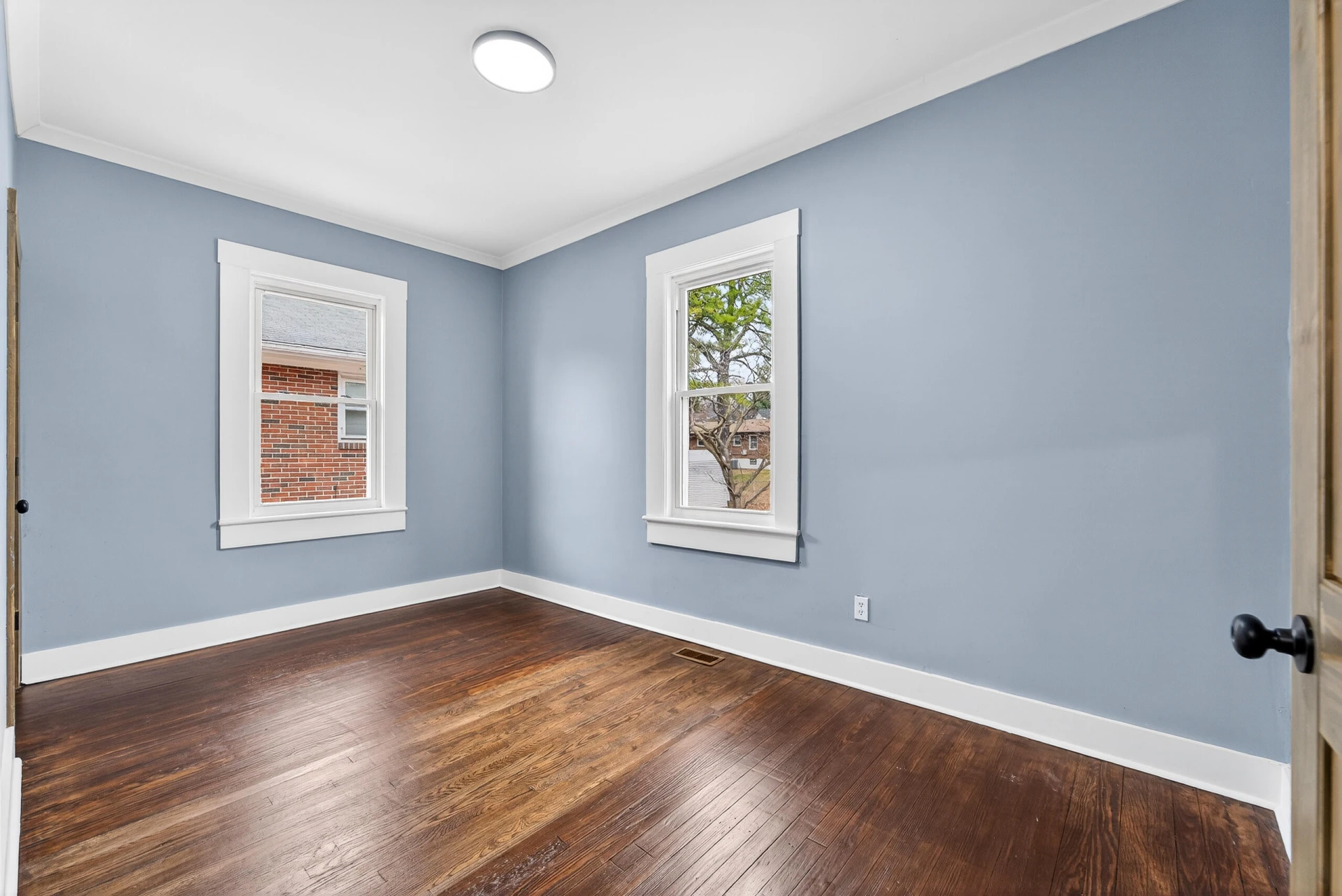 1015 Rugby BLVD NW - Photo 17