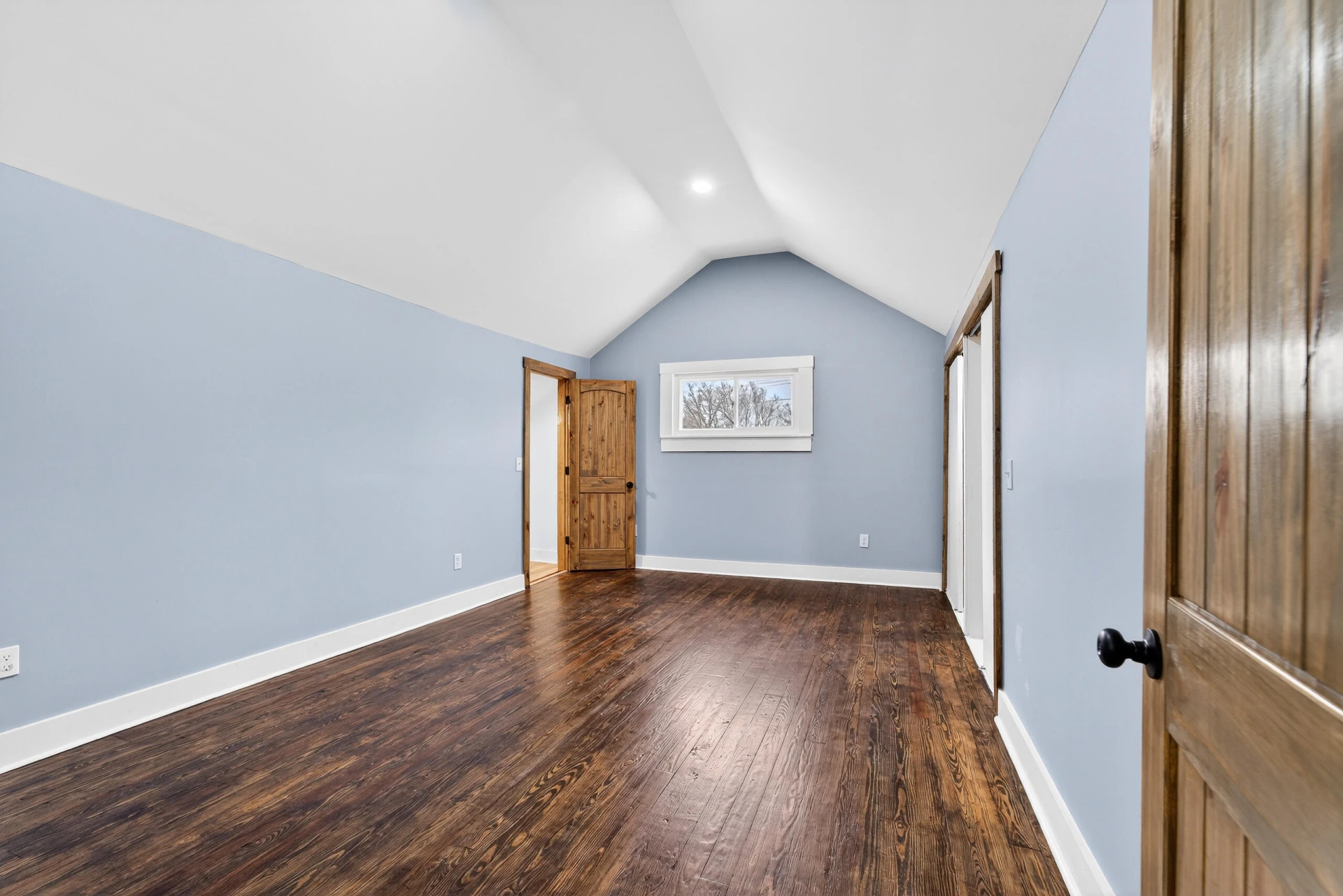 1015 Rugby BLVD NW - Photo 29