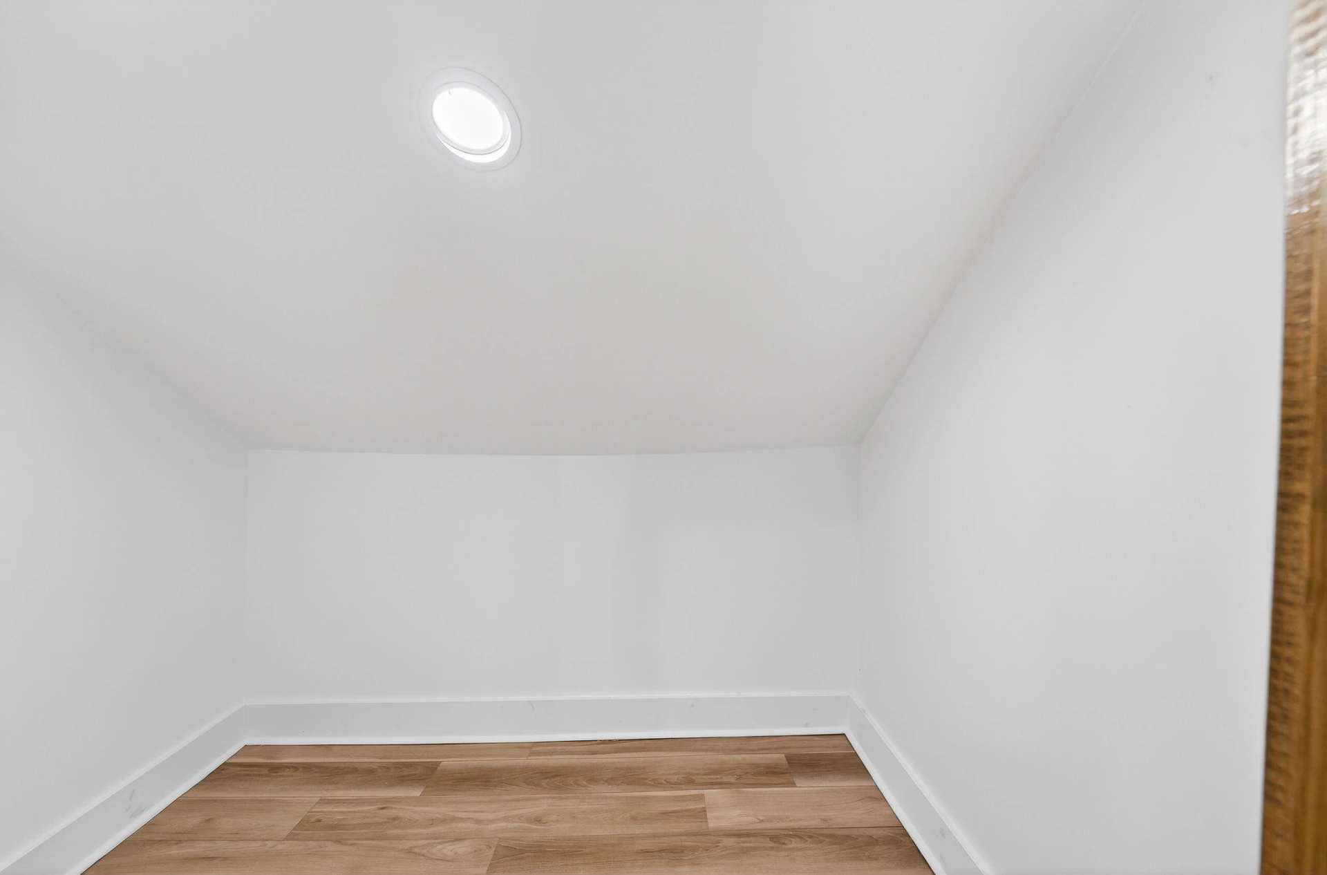 1015 Rugby BLVD NW - Photo 31