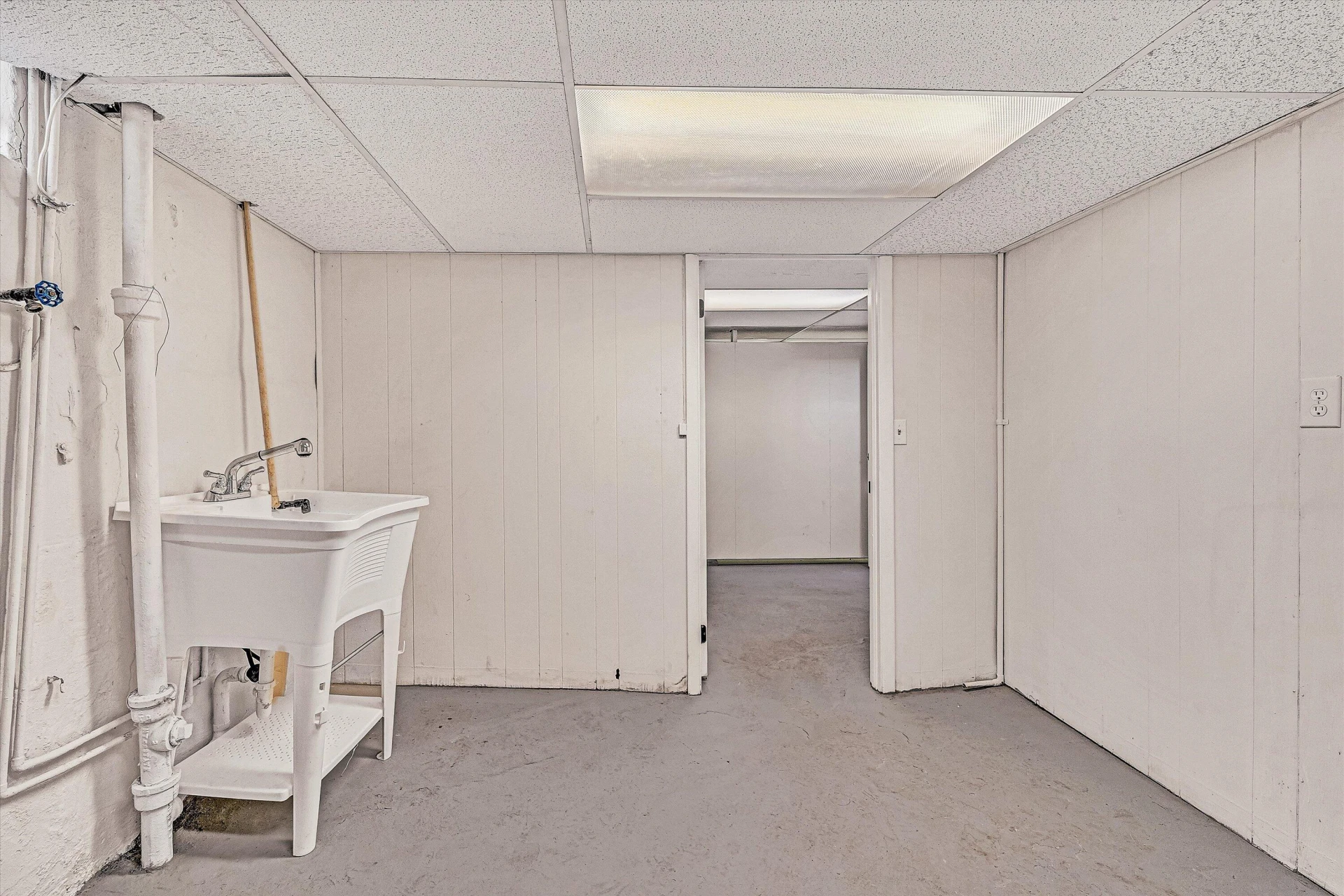 2715 Oakland BLVD NW - Photo 40