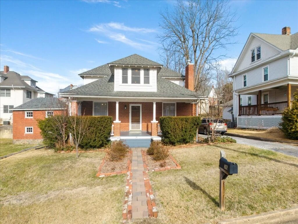 36 NW 8th ST NW - Photo 2