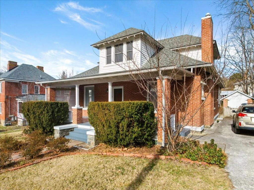 36 NW 8th ST NW - Photo 5