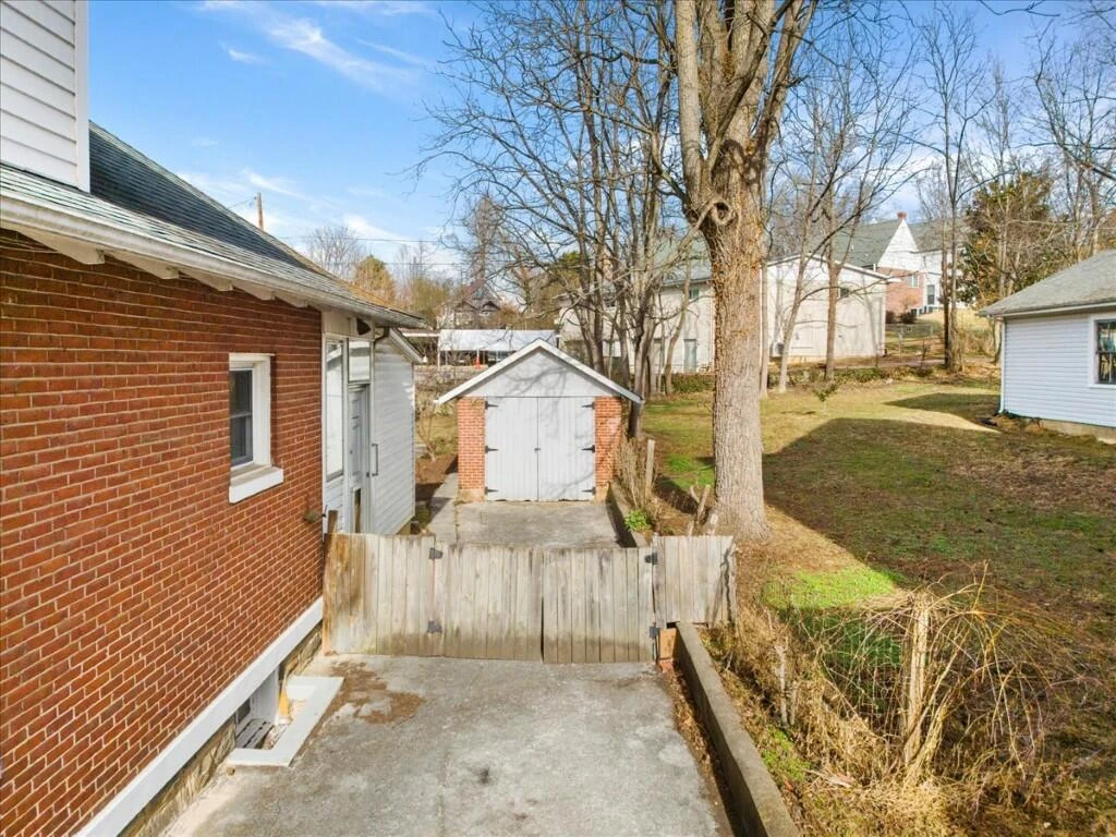36 NW 8th ST NW - Photo 52