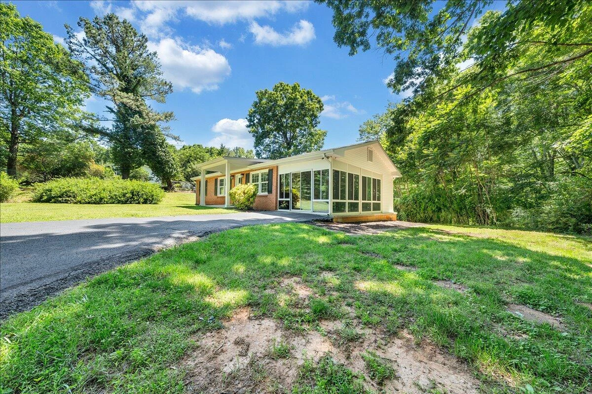 4883 Edwardsville RD - Photo 36