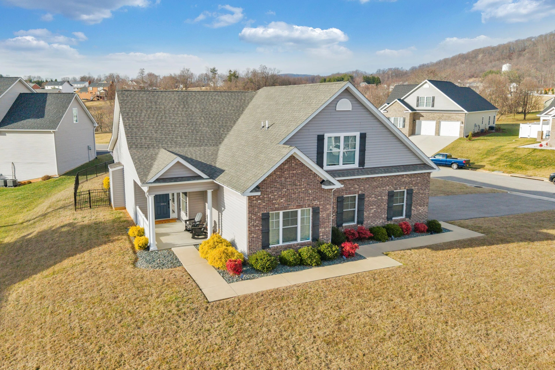 3015 Adam DR