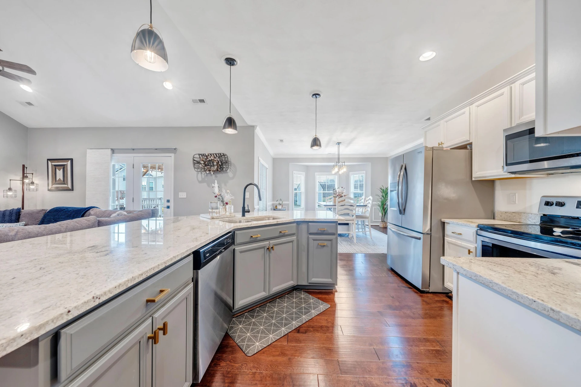 3015 Adam DR - Photo 15