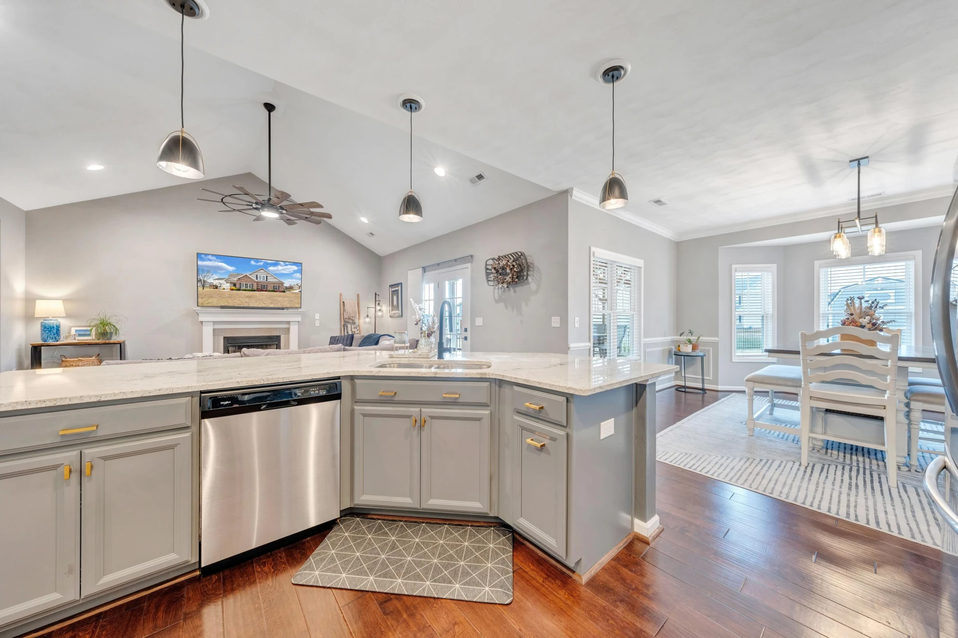 3015 Adam DR - Photo 16