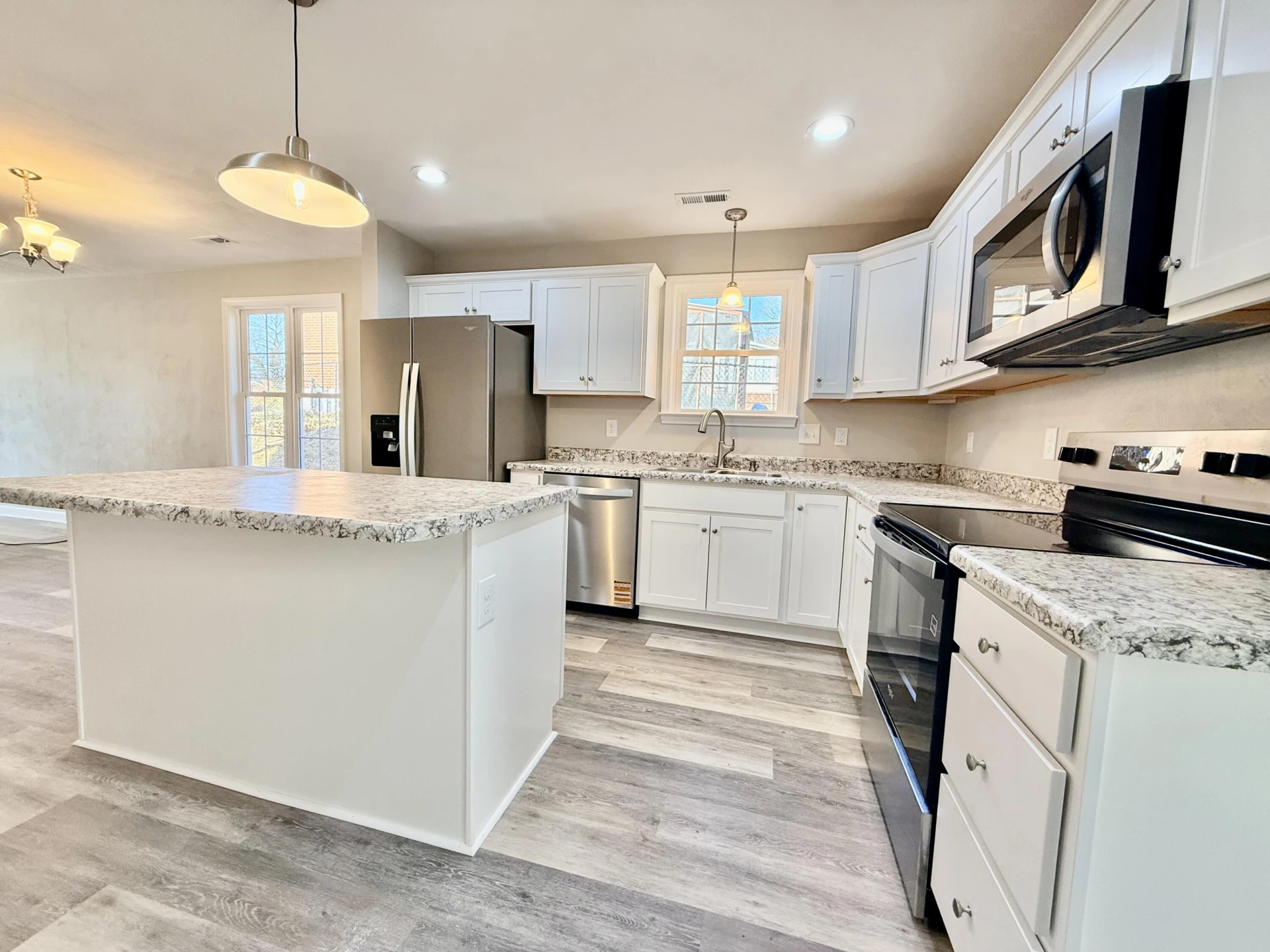 4305 Camille AVE NW - Photo 2