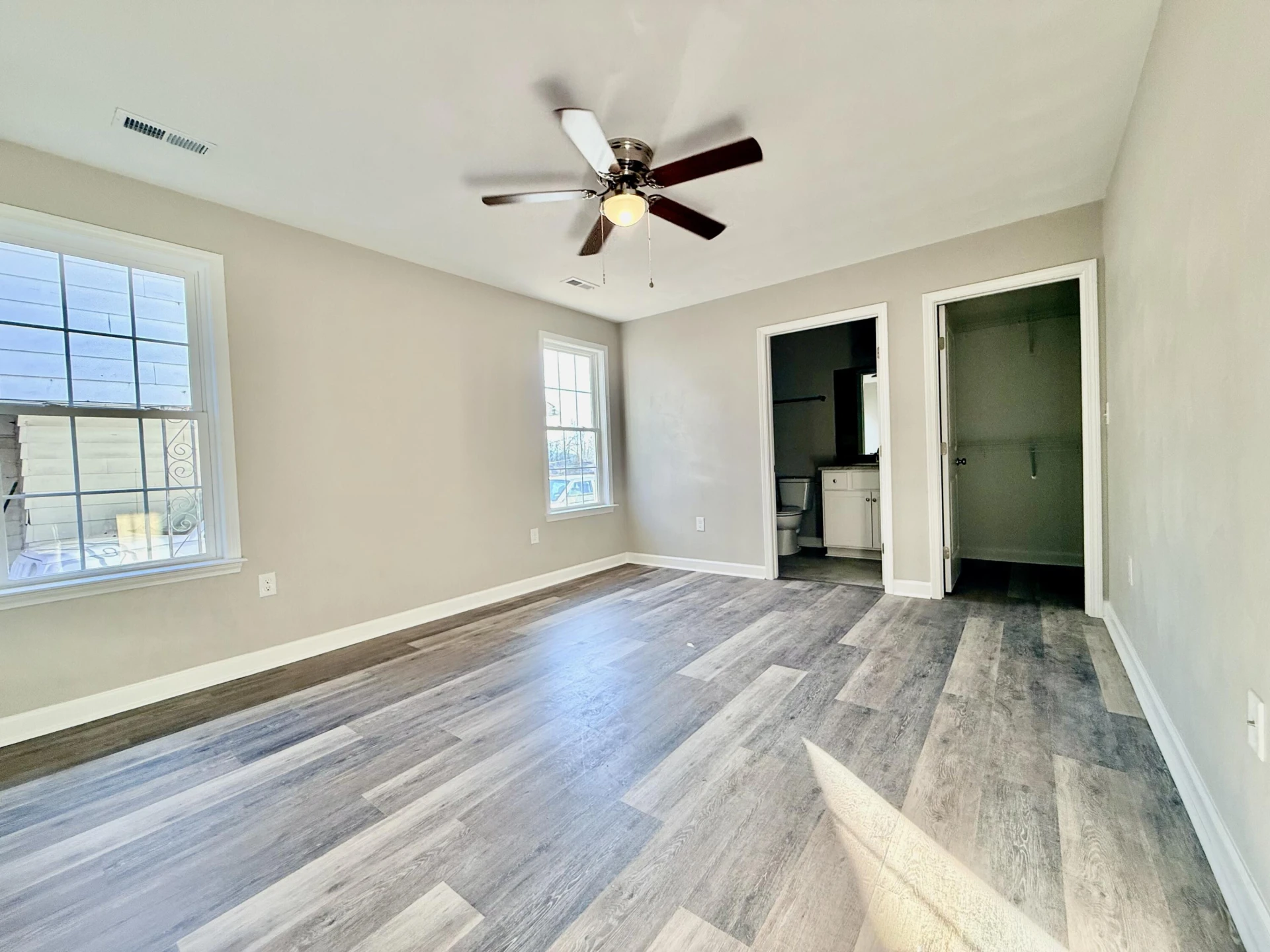 4305 Camille AVE NW - Photo 8