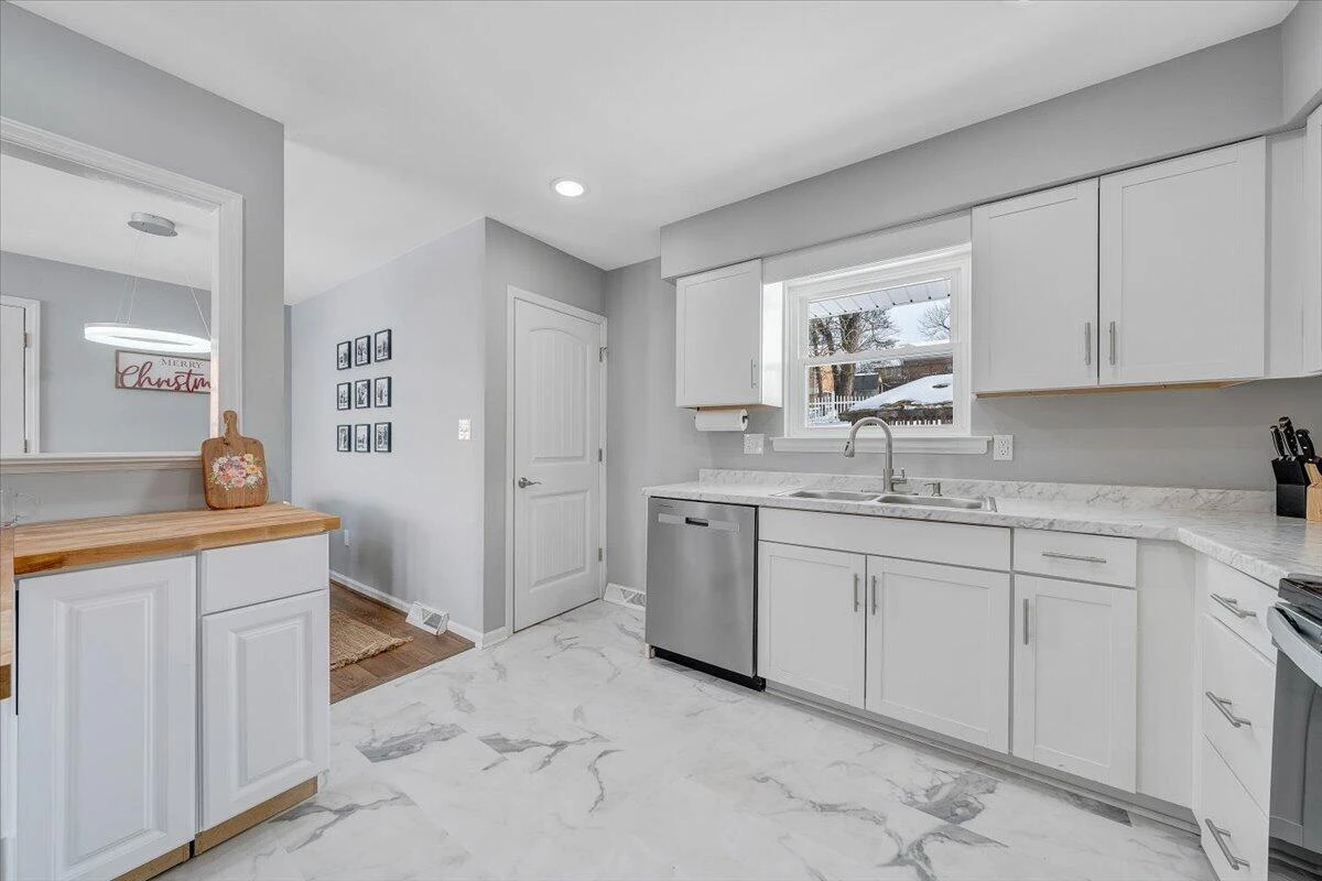 4753 Long Acre DR NE - Photo 16