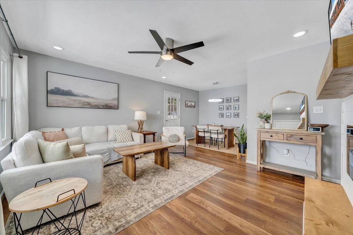 4753 Long Acre DR NE - Photo 2