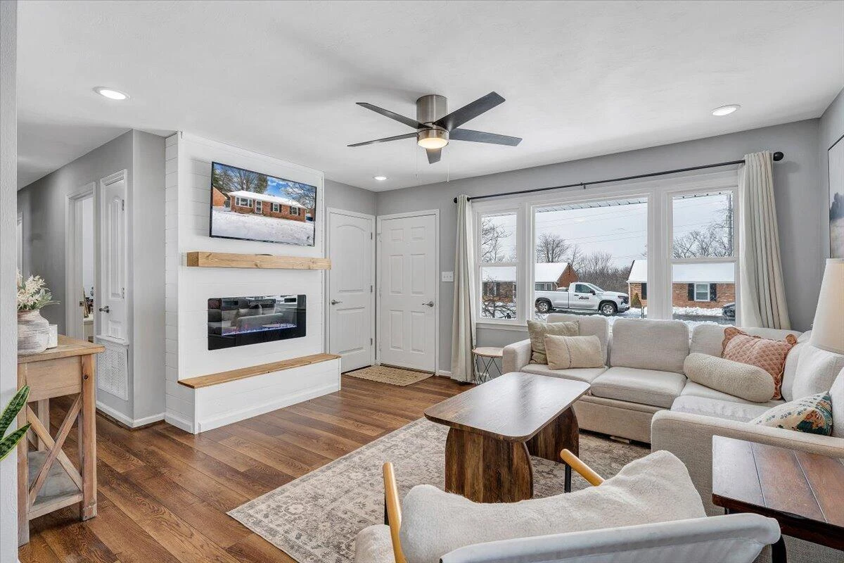 4753 Long Acre DR NE - Photo 5