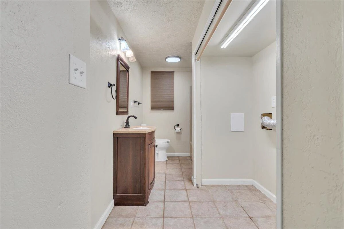 2554 ALBERTA AVE SW - Photo 26