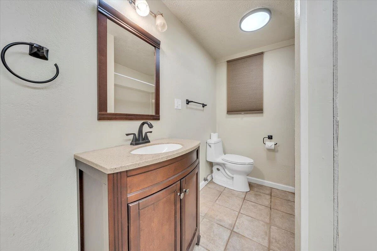2554 ALBERTA AVE SW - Photo 27