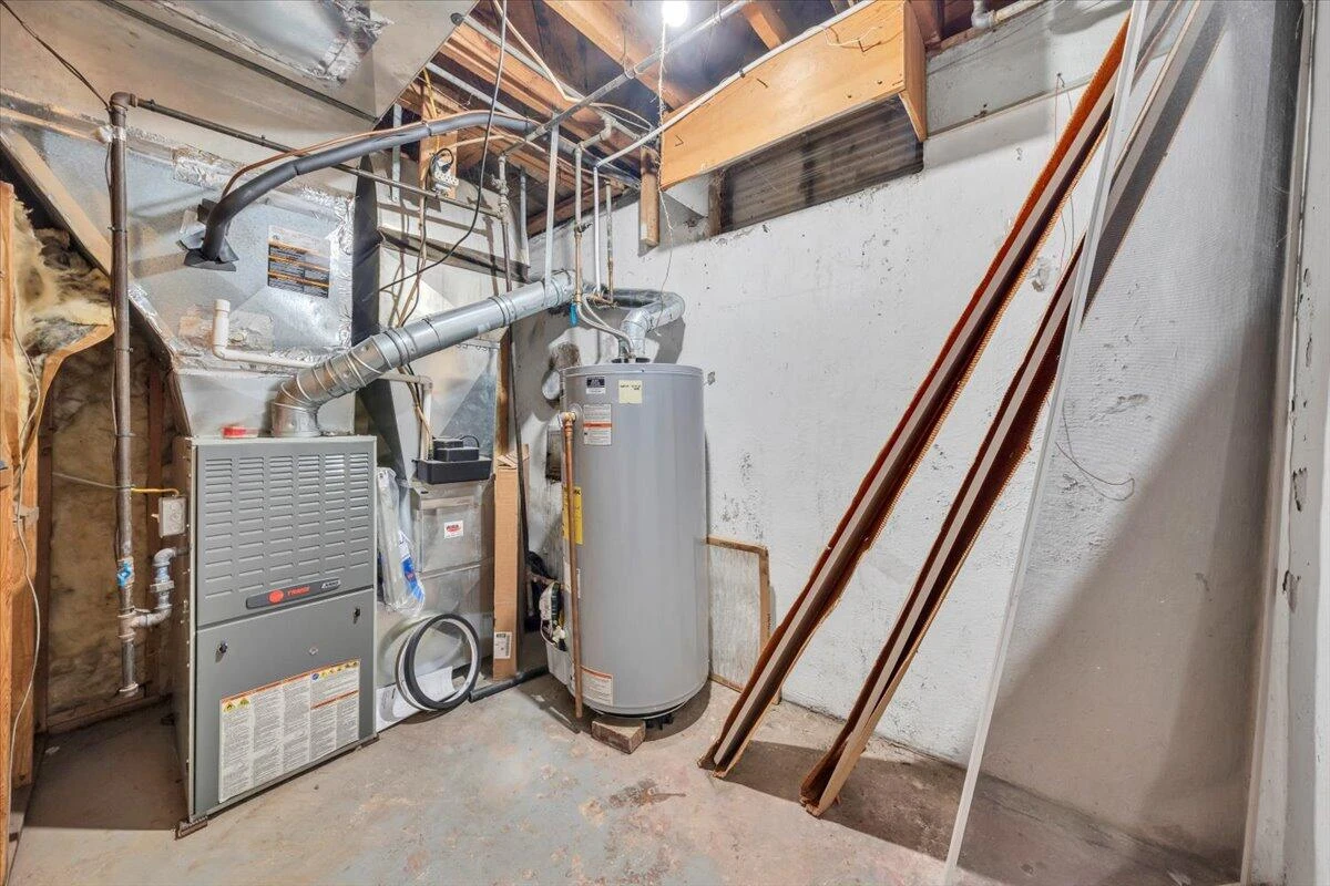 2554 ALBERTA AVE SW - Photo 30