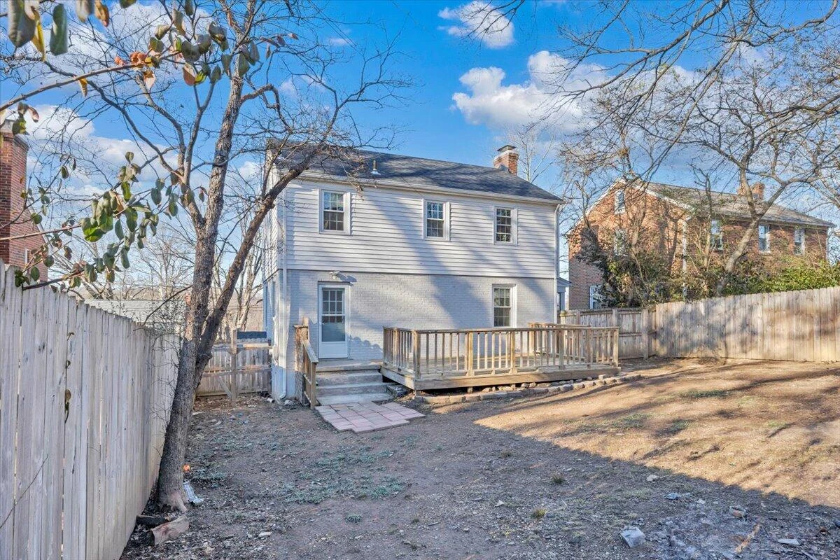 2554 ALBERTA AVE SW - Photo 37