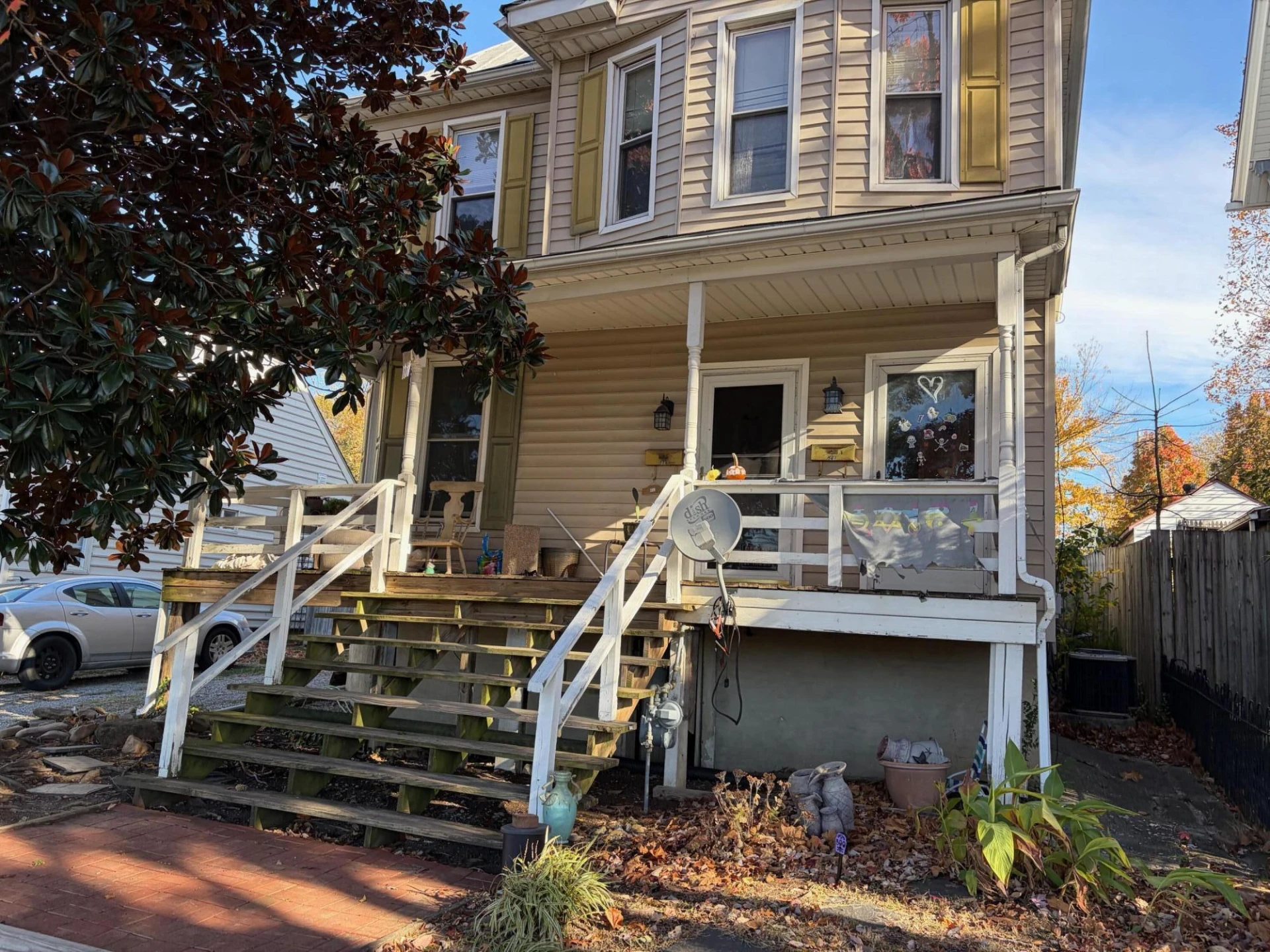 559-561 Roanoke BLVD - Photo 2