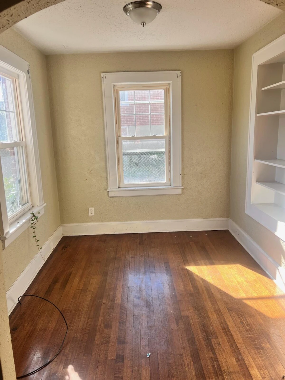 2208 10th ST NW - Photo 3