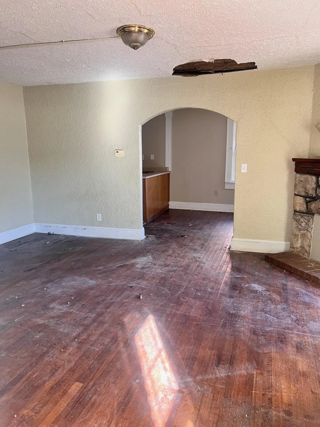 2208 10th ST NW - Photo 4