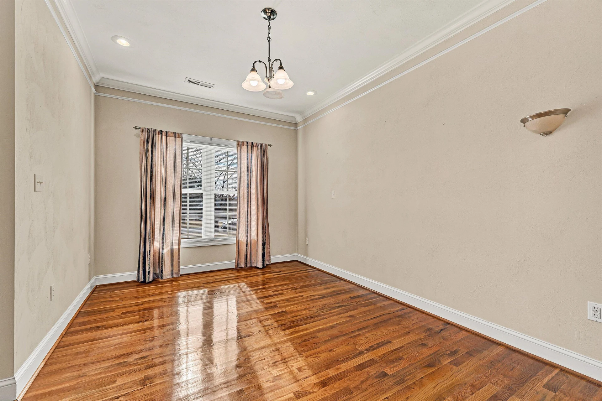 405 Dawnridge DR - Photo 10