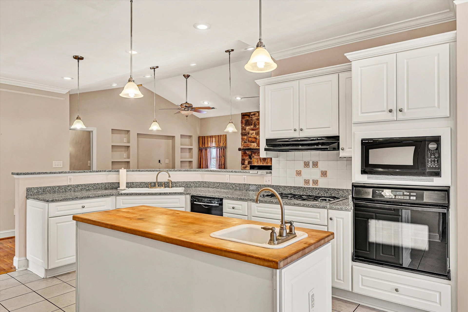 405 Dawnridge DR - Photo 19