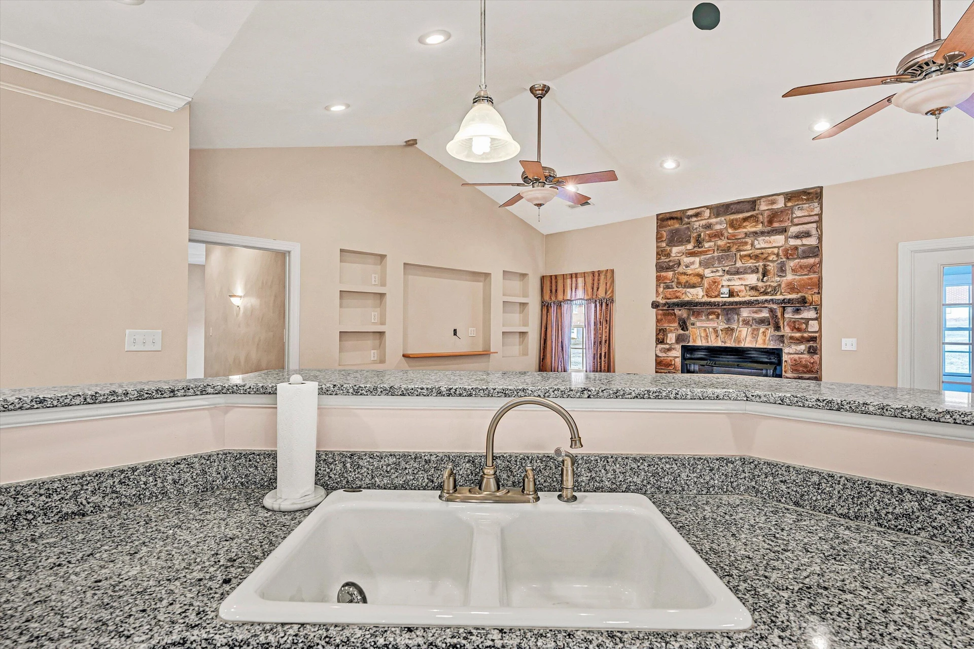405 Dawnridge DR - Photo 20