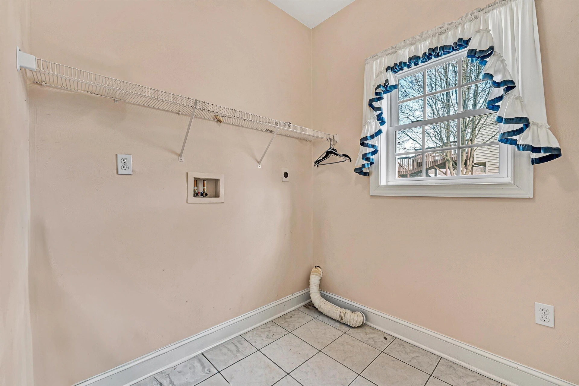 405 Dawnridge DR - Photo 28