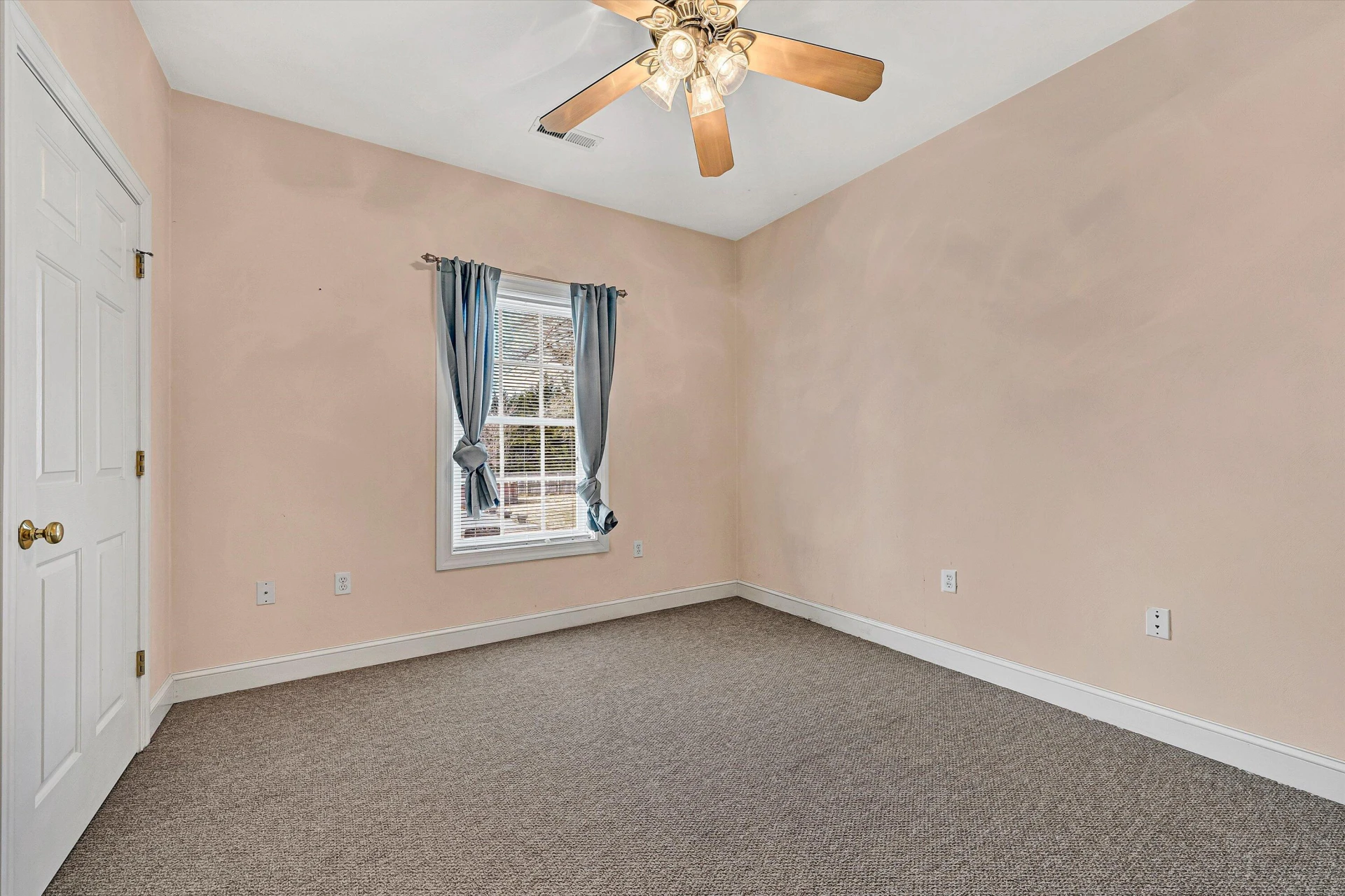 405 Dawnridge DR - Photo 34