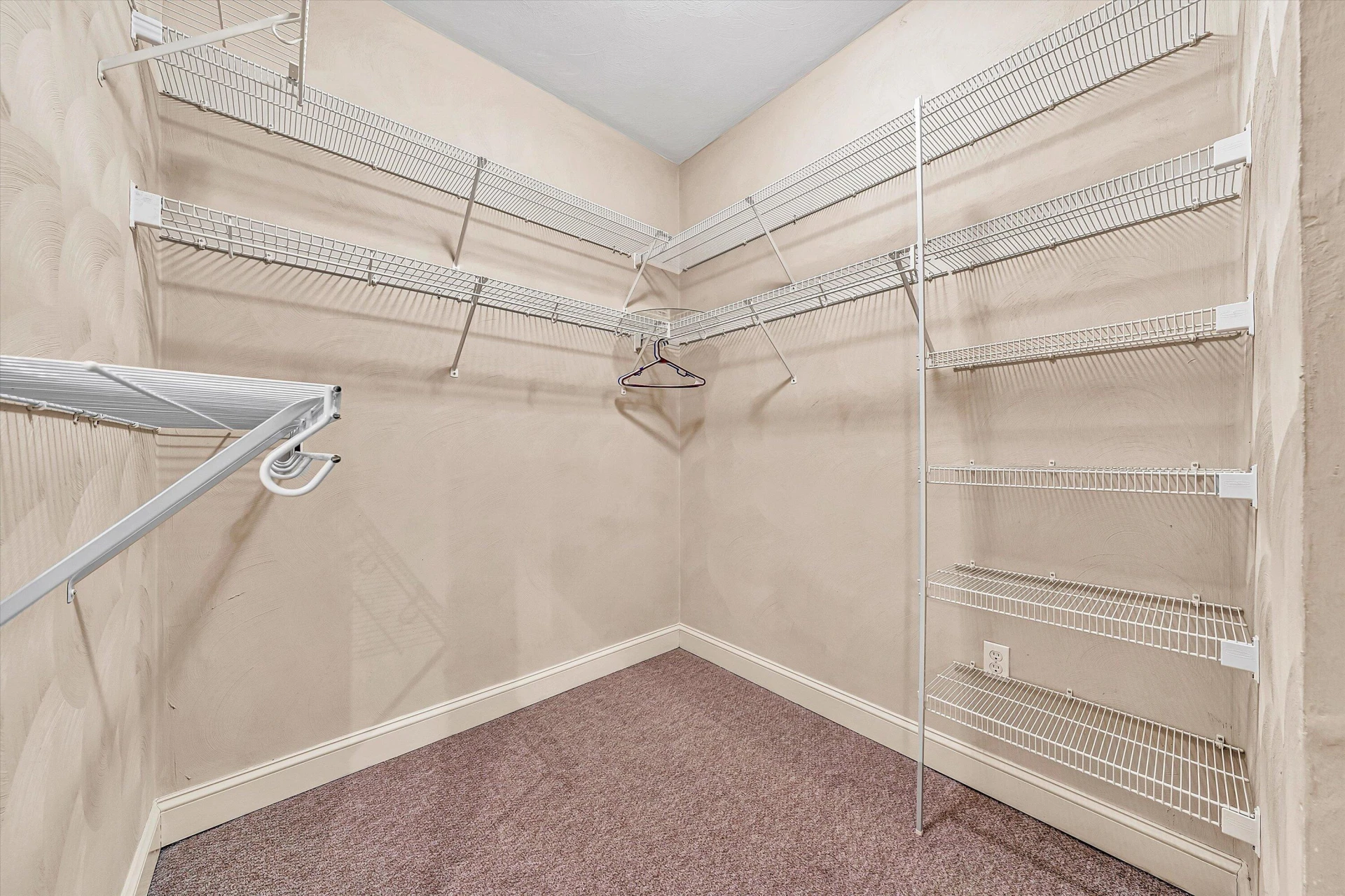 405 Dawnridge DR - Photo 41