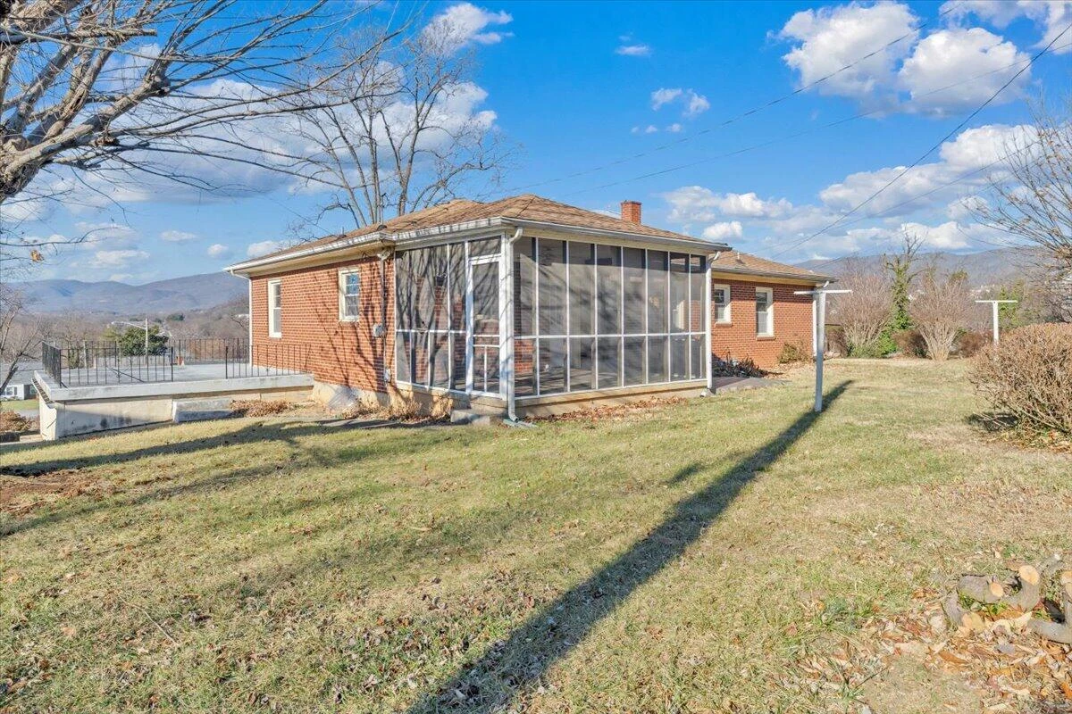 800 Circle ST - Photo 16