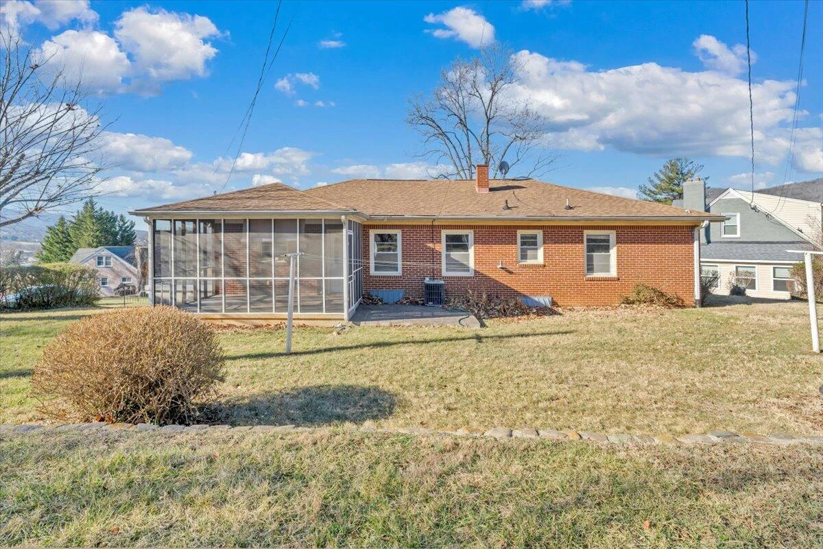 800 Circle ST - Photo 18