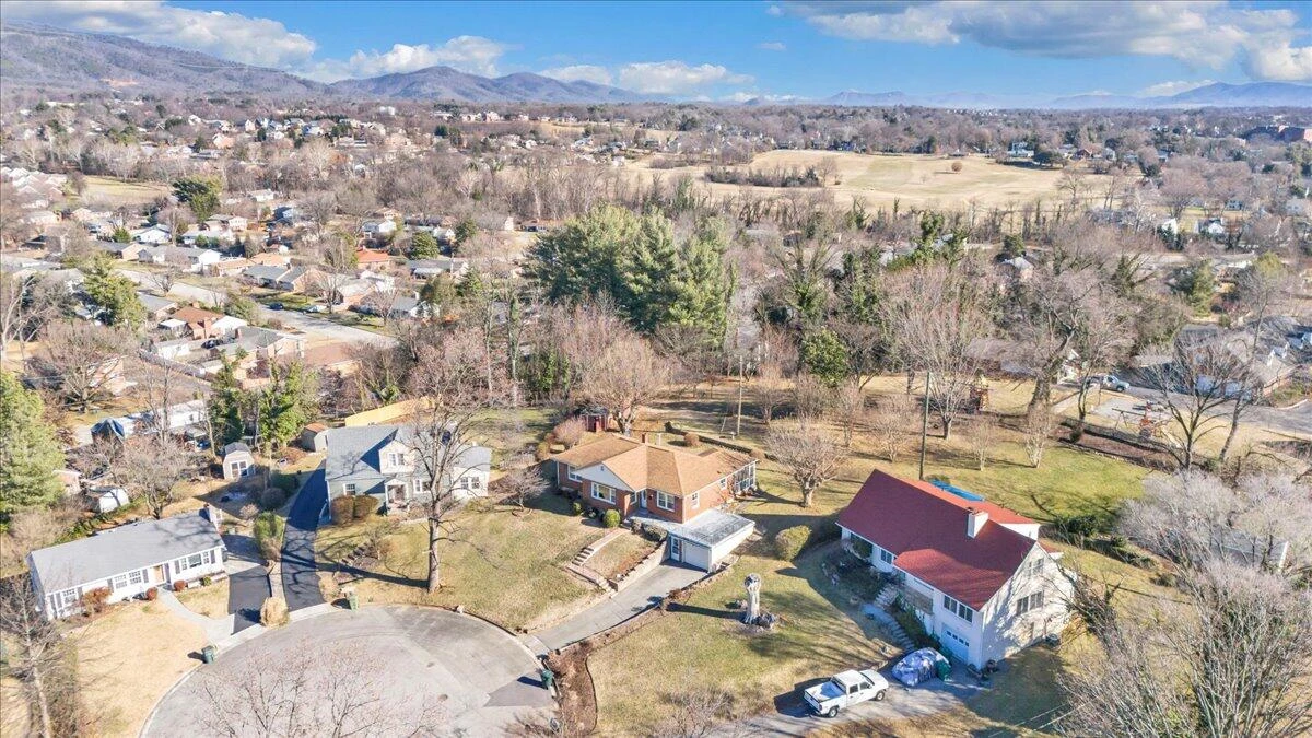 800 Circle ST - Photo 10