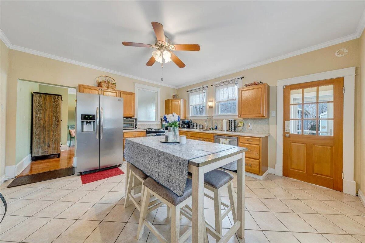 1417 Main ST - Photo 16