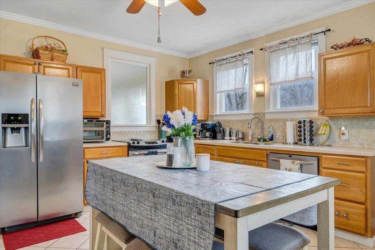 1417 Main ST - Photo 17