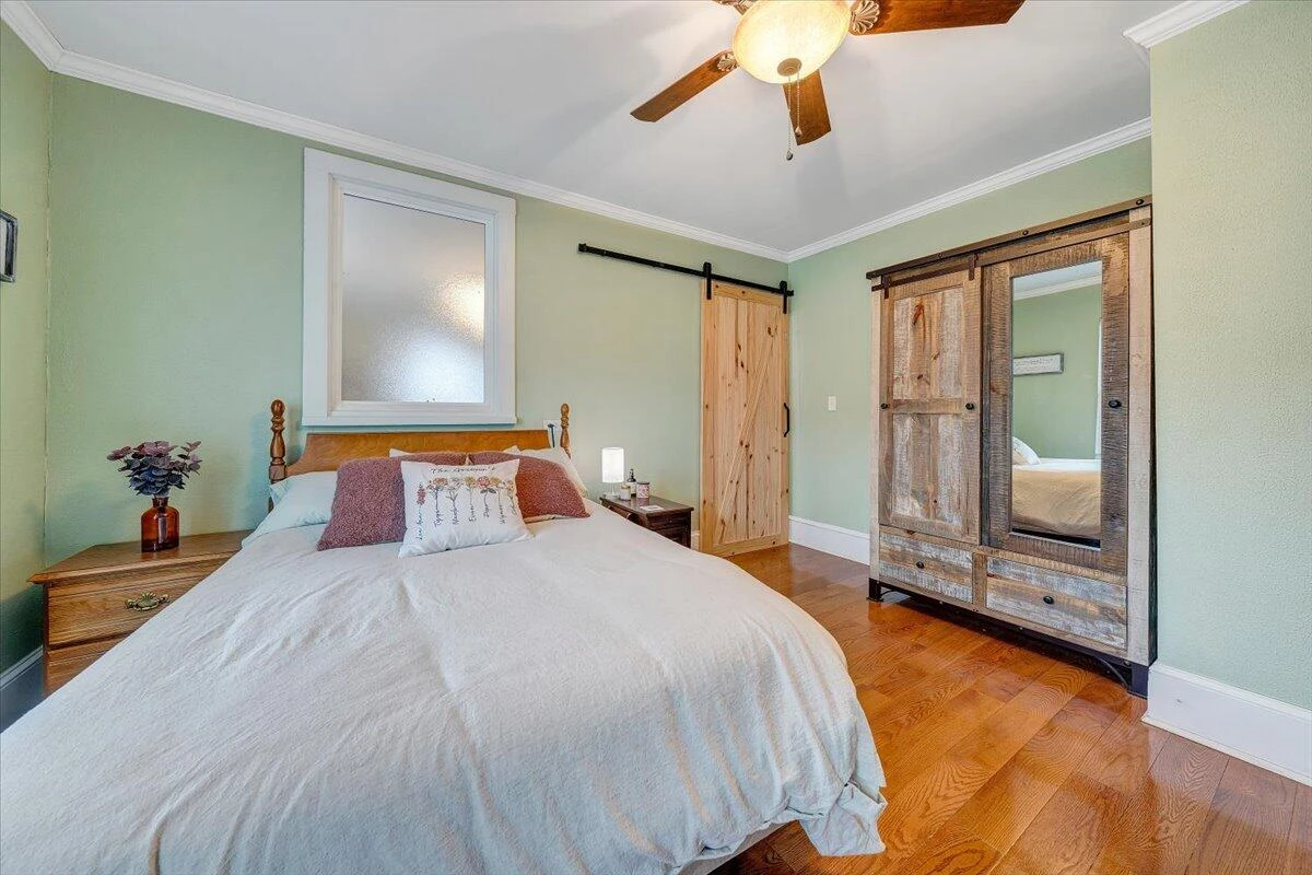 1417 Main ST - Photo 24
